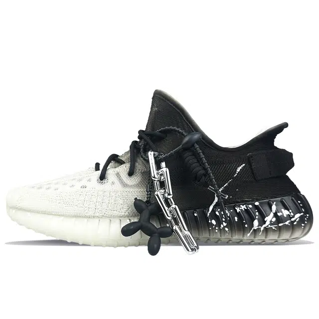 adidas Yeezy Boost 350 V2