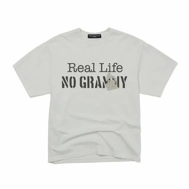 CEEC LA peace and loveteeT