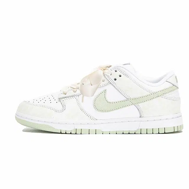 Nike Dunk Low WMNS