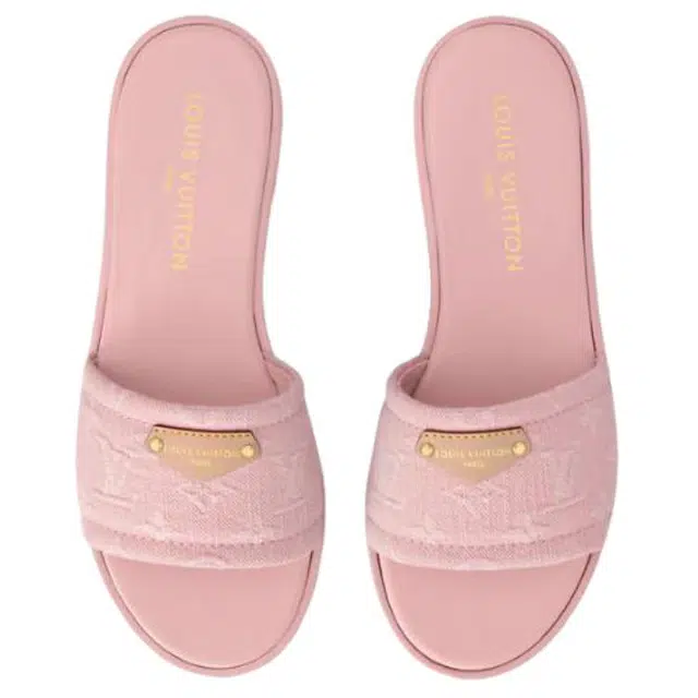 LOUIS VUITTON Lily