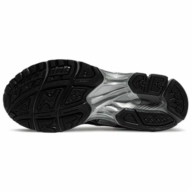 URBAN RESEARCH x Asics Gel-Kayano 14