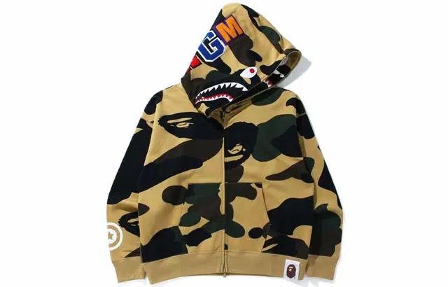 A BATHING APE