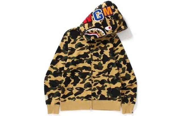 A BATHING APE