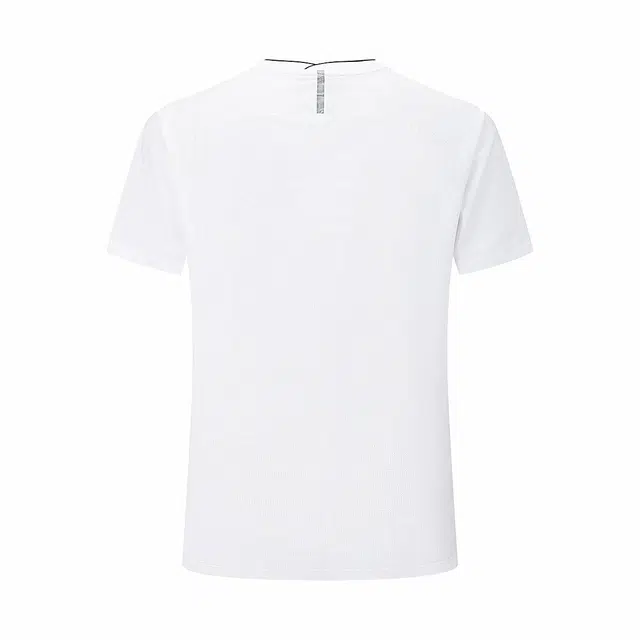Under Armour T