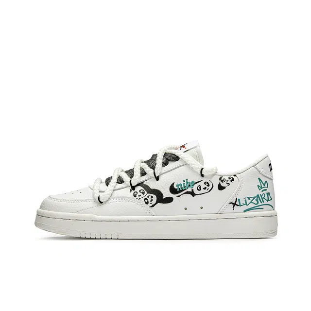 Nike Court Vintage
