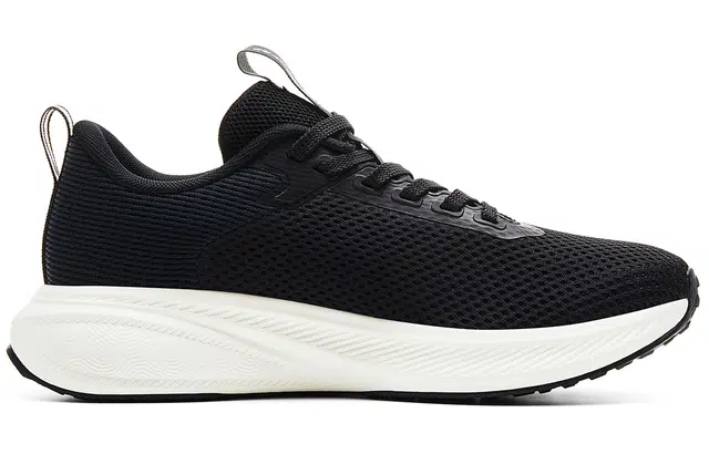 匹克 态极 大众系列 舒适时尚百搭防滑耐磨透气 低帮 休闲跑步鞋 男女同款 黑乳白