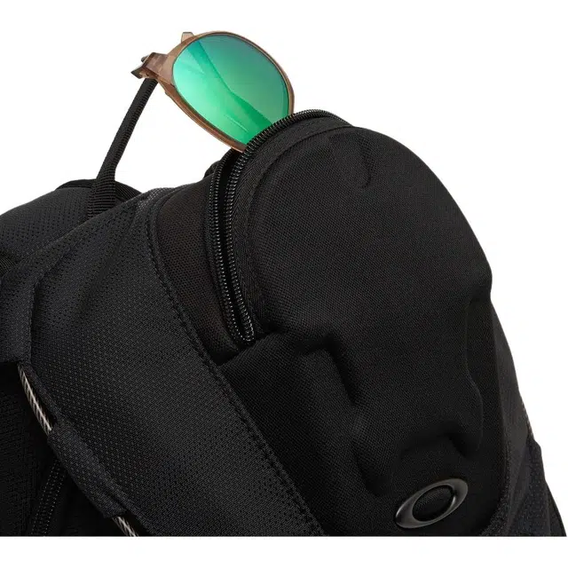 Oakley 21L