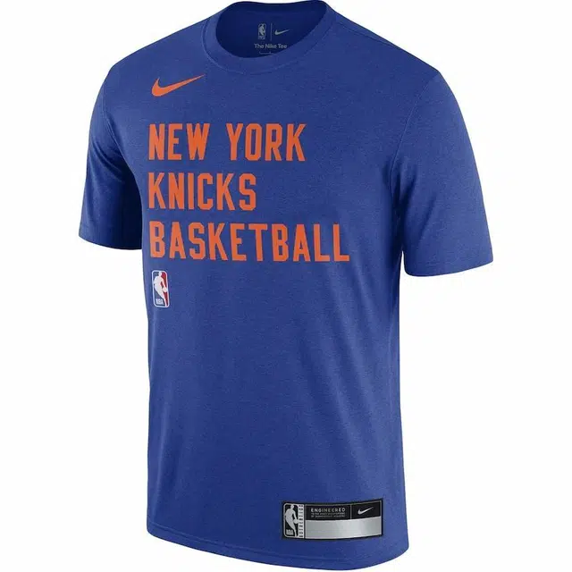 Nike New York Knicks 2023/24 Sideline Legend Performance Tee