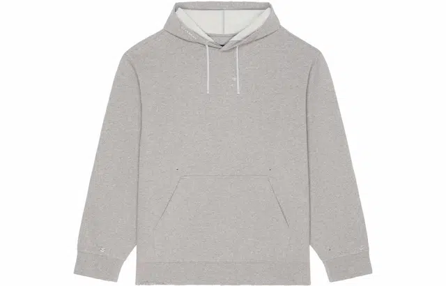 GIVENCHY