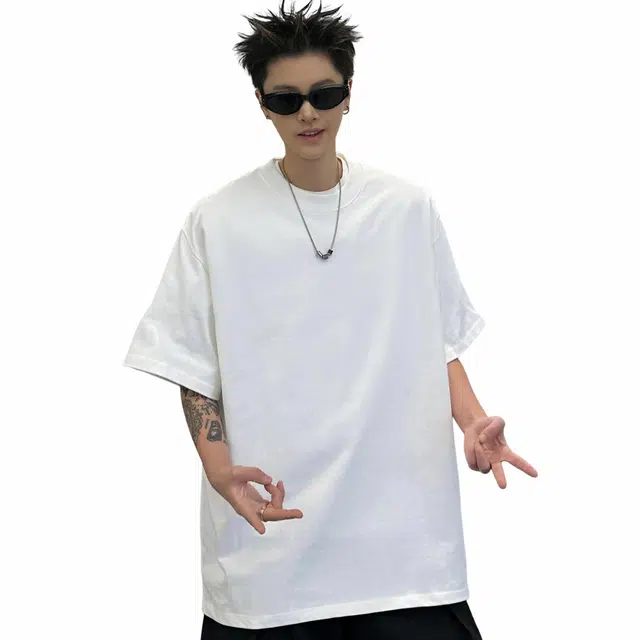URBAN AUTHENTIC T