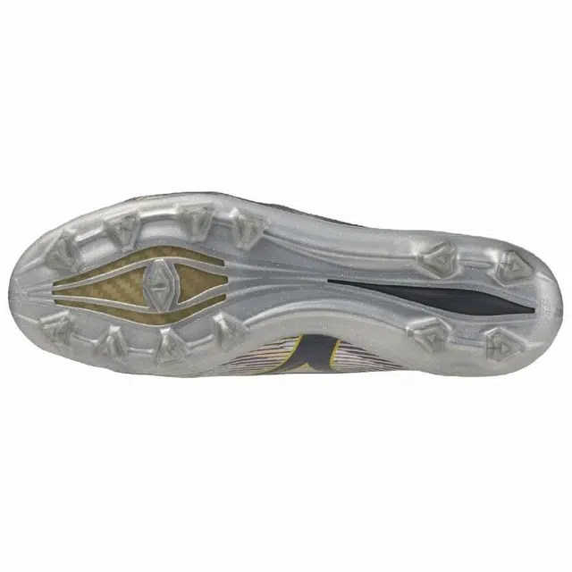 Mizuno alpha 2