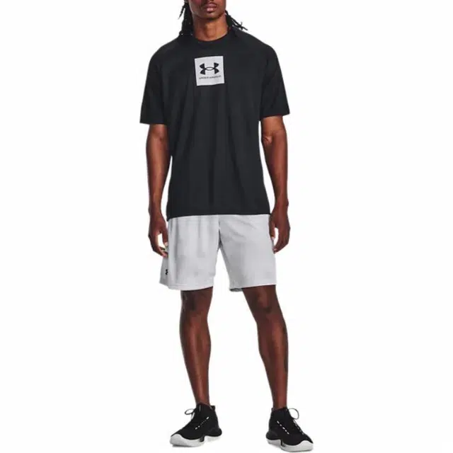 Under Armour T