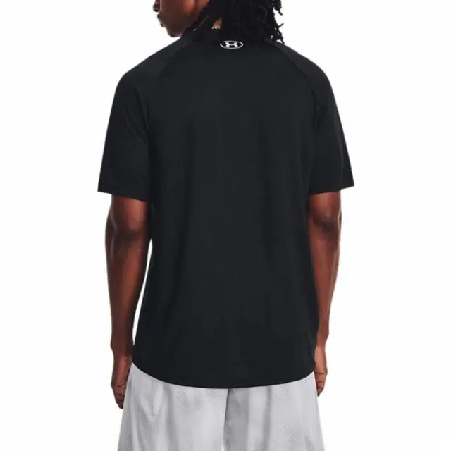 Under Armour T