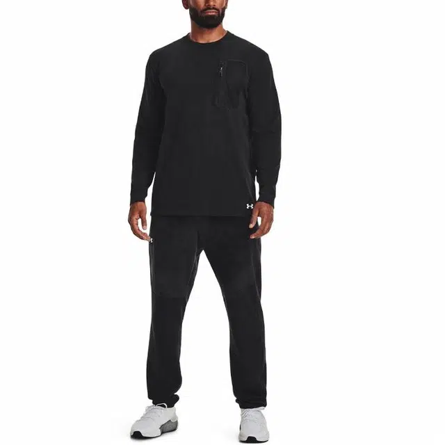 Under Armour T