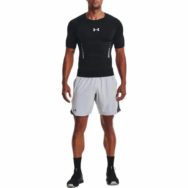 Under Armour logo T