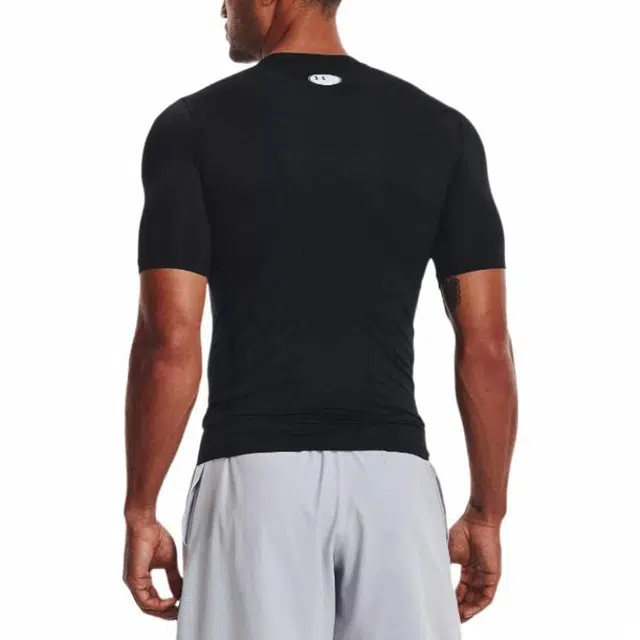 Under Armour logo T