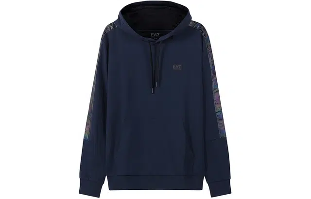 EMPORIO ARMANI EA7 FW22 Logo