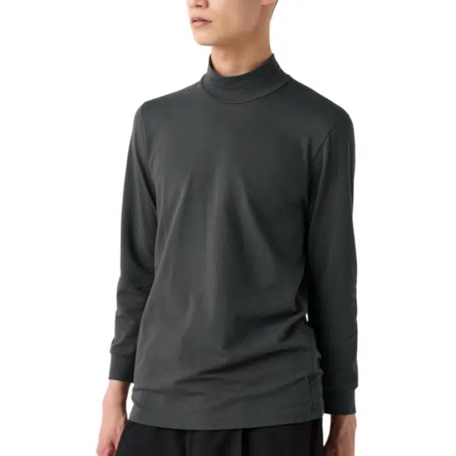 UNIQLO HEATTECH EXTRA WARM T