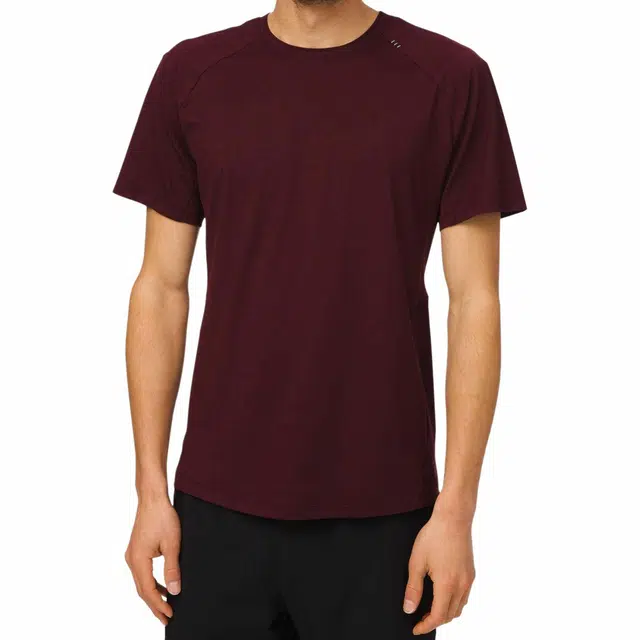lululemon Escape and Explore T