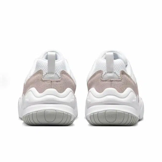 Nike Tech Hera