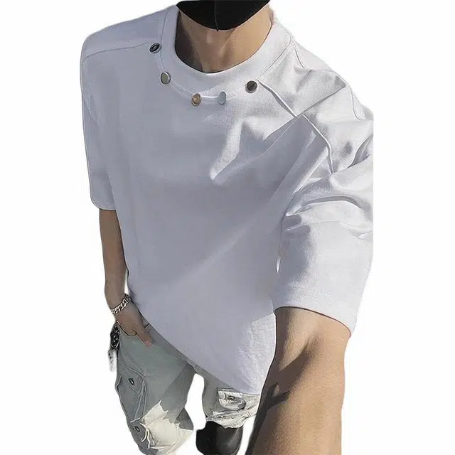 UNthemed T