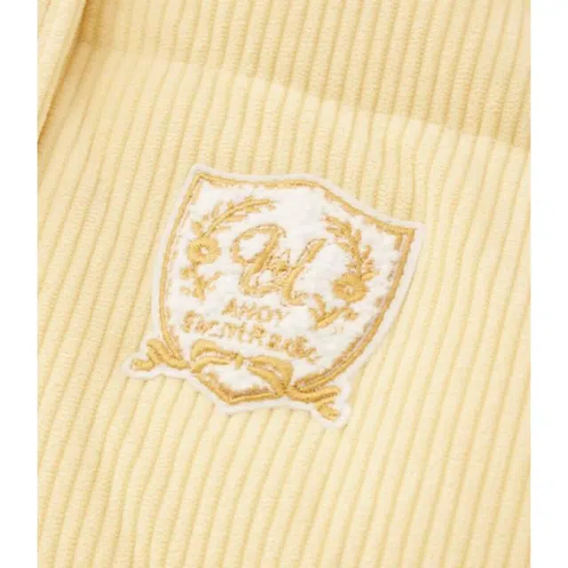 爱依服 背面字母印花立领保暖设计长袖羽绒服 女款 黄