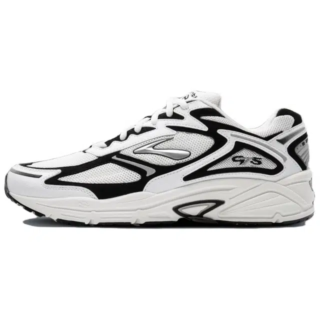 Brooks Adrenaline GTS 4 White Black