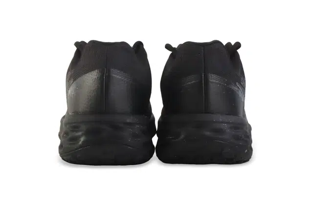 Nike REVOLUTION 6