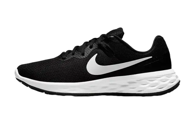 Nike REVOLUTION 6