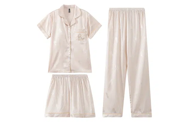 夏芬妍 简约高级感幸运兔冰丝翻领带胸垫家居服舒适亲肤宽松短袖三件套可外穿睡衣套装 女款 杏色