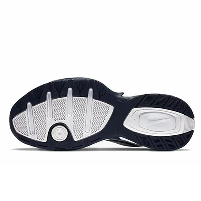 Nike Air Monarch 4