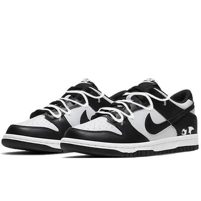 Nike Dunk "WhiteBlack"