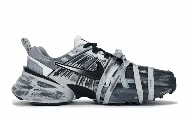 Nike V2K Run 811