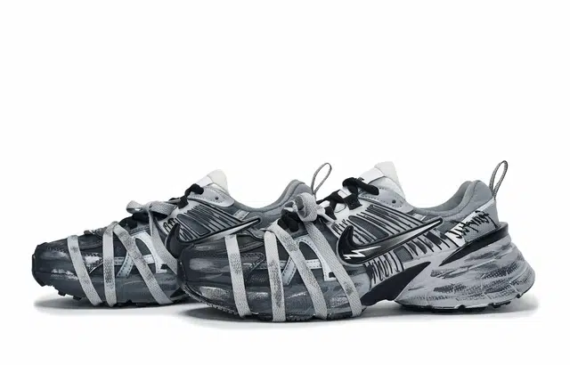 Nike V2K Run 811