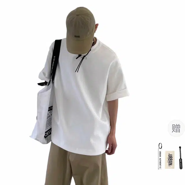 URBAN AUTHENTIC T