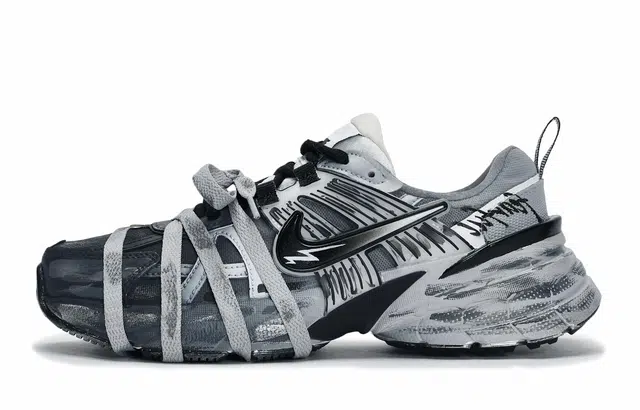 Nike V2K Run 811
