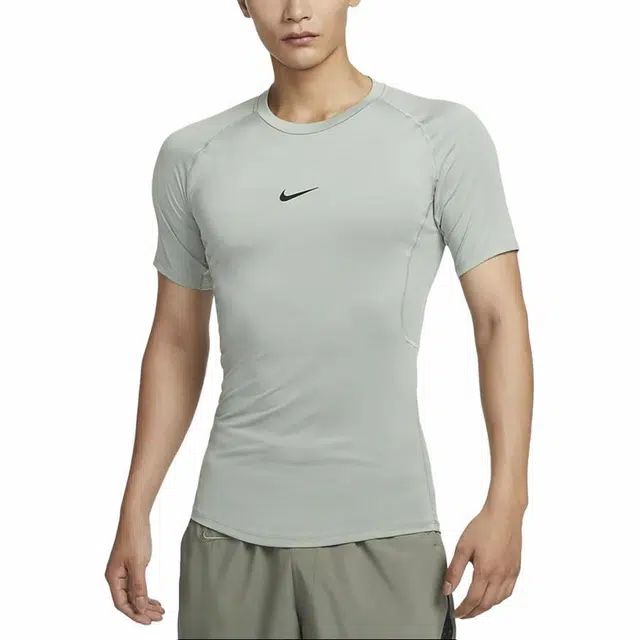 Nike ProDri-Fit T
