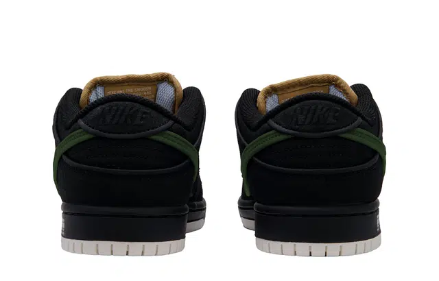 Nike Dunk SB Green Hole 2.0