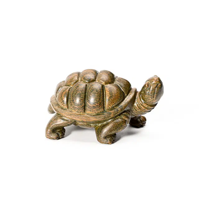 天纵 新中式国风创意文玩吉祥物手工艺品   实木雕刻招财长寿如意龟  随身盘玩开运办公桌面装饰品 绿檀 摆件 男女同款情侣款