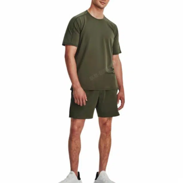 Under Armour T
