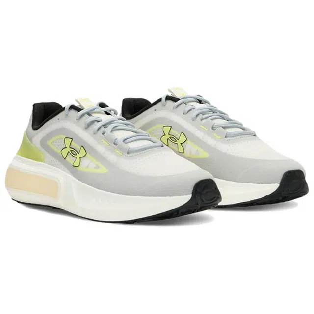 Under Armour Phantom 4
