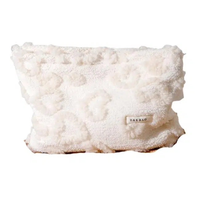 米甜兔 奶油风爱心毛绒化妆包便携旅行护肤品收纳包手拿包小零钱包