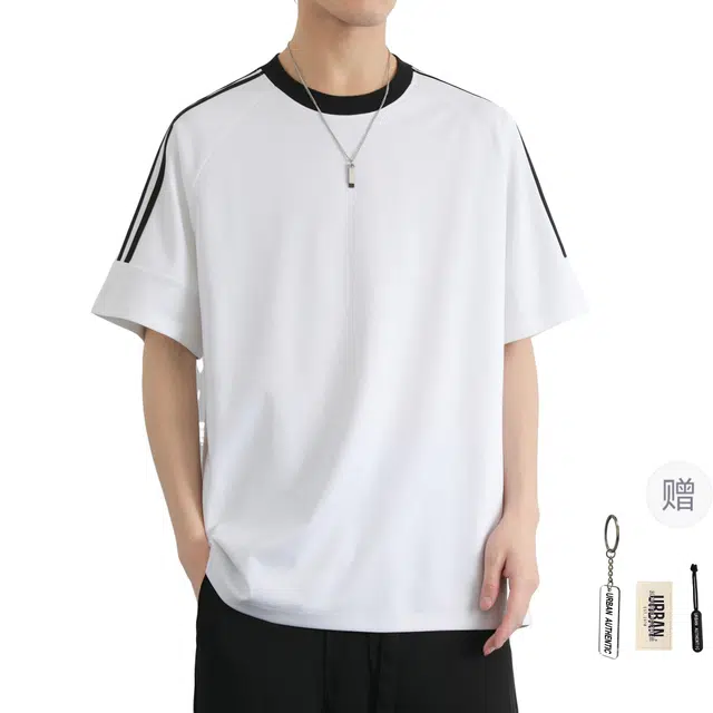 URBAN AUTHENTIC T