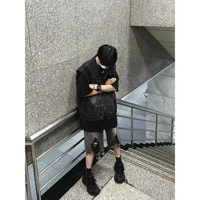 极限涡轮 美式复古小众高街西海岸宽松痞帅潮五分牛仔短裤 男女同款 黑色