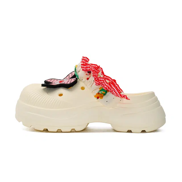 EASTERN CAMEL EVA DIY