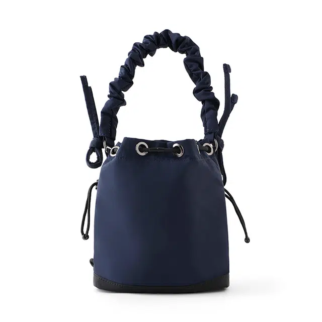 Elle Active