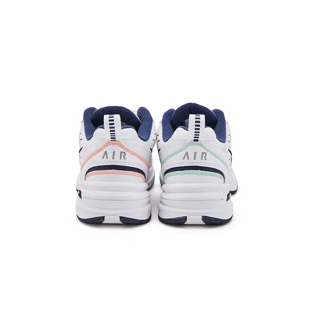 Nike Air Monarch 4