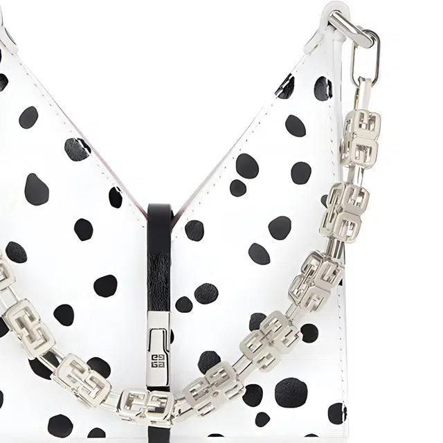 GIVENCHY x Disney cut-out 101