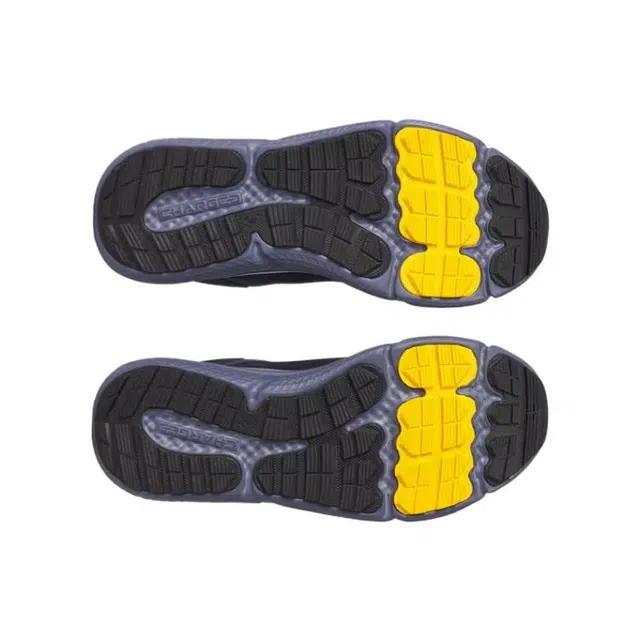 Under Armour Charged Verssert 2