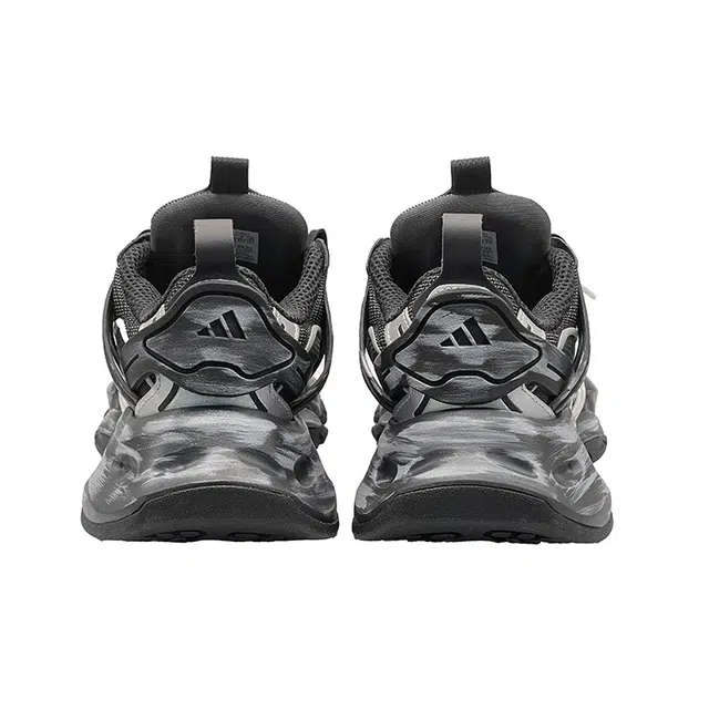 adidas XLG Runner Deluxe